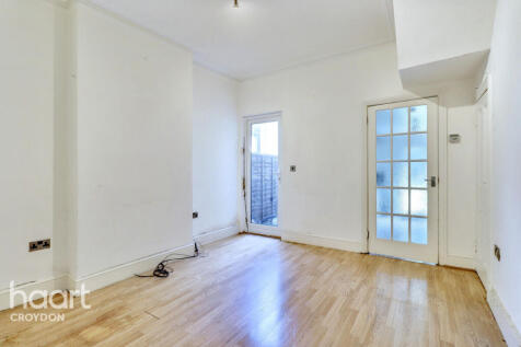 Whitehorse Road, Croydon 3 bed end of terrace house for sale