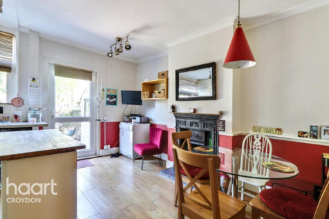 Mitcham Road, Croydon 2 bed terraced house for sale