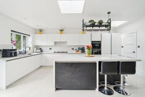 Churchfield Close, North Harrow 4 bed detached house for sale