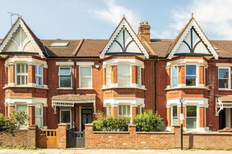 4 bedroom terraced house for sale