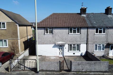 Gwaumiskin Road, Beddau, CF38 2AU 3 bed semi