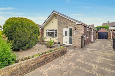2 bedroom detached bungalow for sale