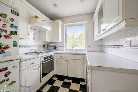 1 bedroom maisonette for sale