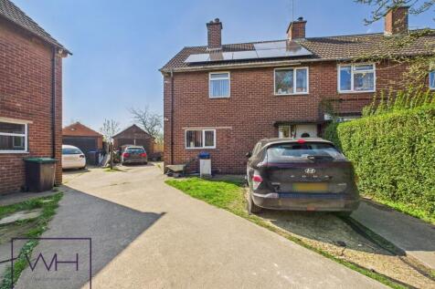 3 bedroom semi-detached house for sale