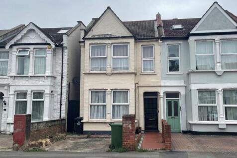 Melville Road, Walthamstow E17 3 bed semi