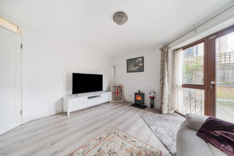 Royal Mint Street, London 1 bed apartment for sale
