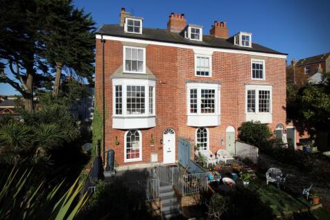 5 bedroom end of terrace house for sale