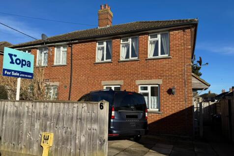 3 bedroom semi-detached house for sale