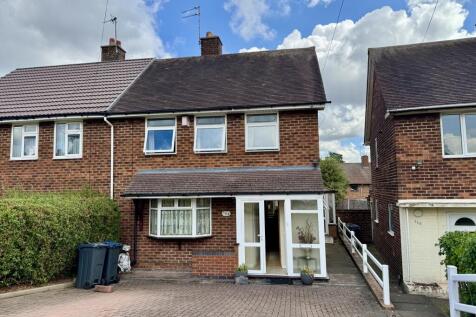 3 bedroom semi-detached house for sale
