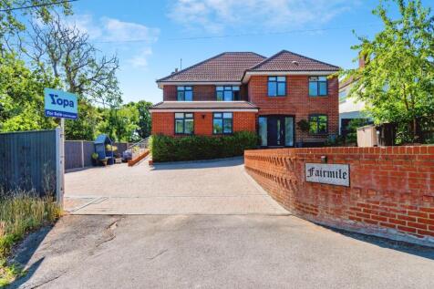8 bedroom detached house for sale