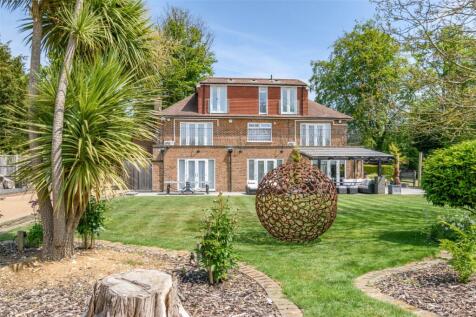 Manor Lane, Fawkham, Kent, DA3 6 bed detached house for sale