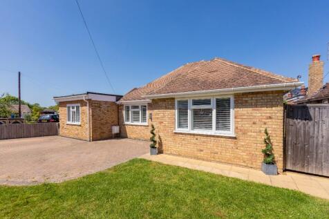 3 bedroom detached bungalow for sale