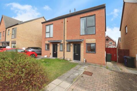 2 bedroom semi-detached house for sale