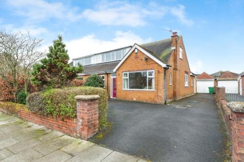 4 bedroom semi-detached bungalow for sale