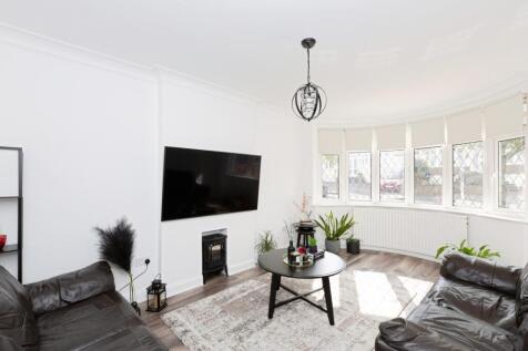 3 bedroom semi-detached bungalow for sale