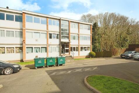 2 bedroom ground floor flat for sale