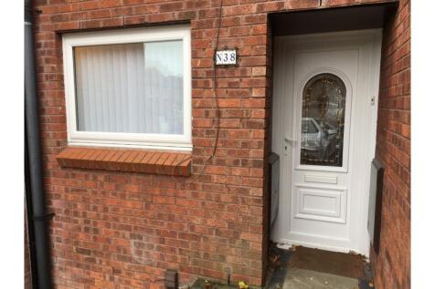 2 bedroom ground floor flat for sale
