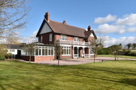 5 bedroom detached house for sale