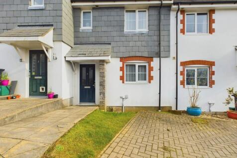 Kelly Bray 3 bed house for sale