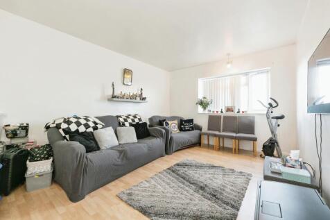 3 bedroom flat for sale