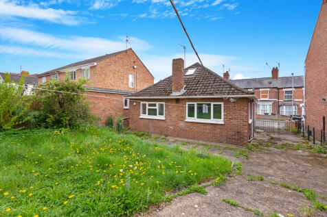 4 bedroom detached bungalow for sale