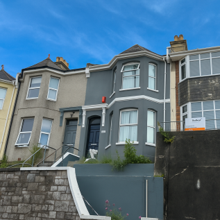 5 bedroom terraced house for sale