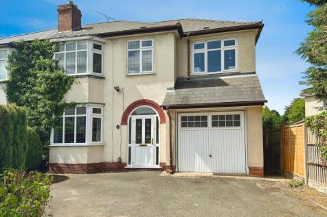 4 bedroom semi-detached house for sale