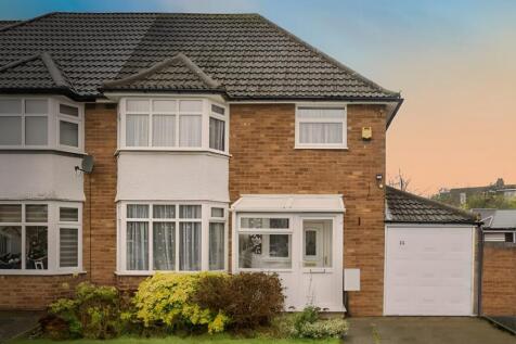 3 bedroom semi-detached house for sale
