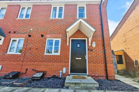 2 bedroom semi-detached house for sale