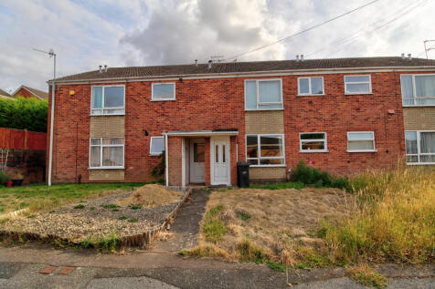 2 bedroom maisonette for sale