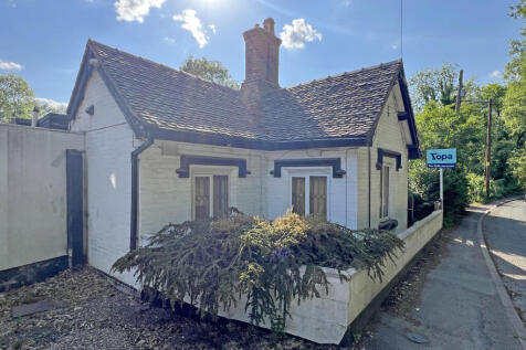 3 bedroom cottage for sale