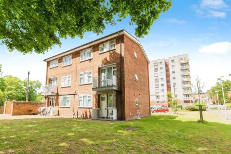 1 bedroom maisonette for sale
