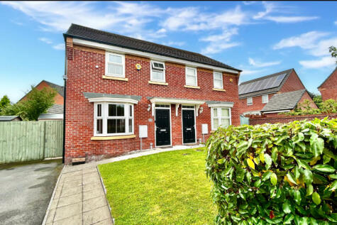 3 bedroom semi-detached house for sale