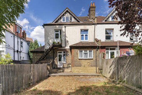 2 bedroom maisonette for sale