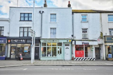 3 bedroom flat for sale