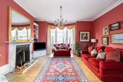 5 bedroom terraced house for sale