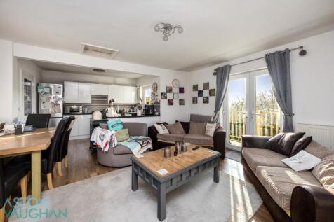 3 bedroom semi-detached bungalow for sale