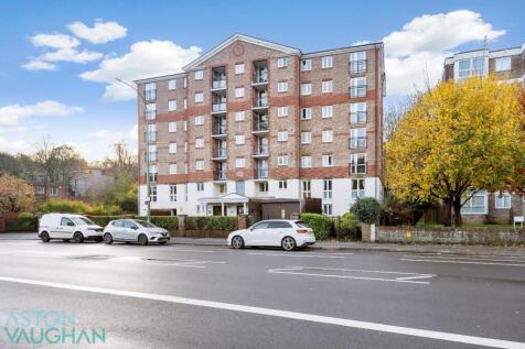 London Road, Patcham BN1 2 bed apartment for sale