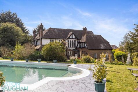 7 bedroom detached house for sale