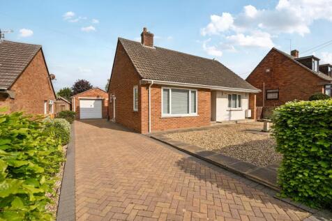 Oriel Road, Street, BA16 2 bed detached bungalow for sale