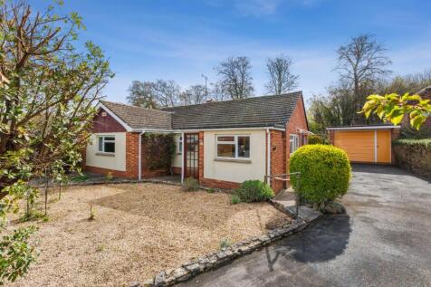 3 bedroom detached bungalow for sale