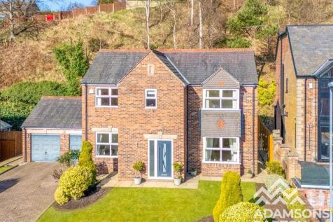 Millbrook Close, Shaw, Oldham OL2 5 bed detached house for sale