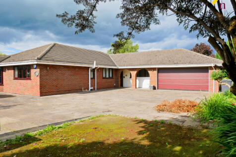 Rosset Road, Holt, LL13 4 bed bungalow for sale
