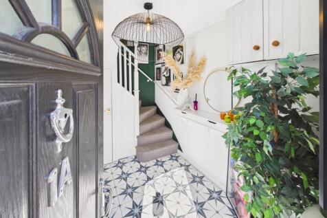 1 bedroom flat for sale