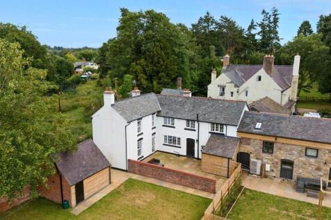 4 bedroom semi-detached house for sale