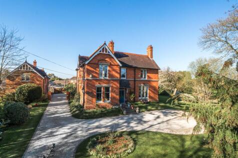 Soulton Road, Wem. 6 bed house for sale