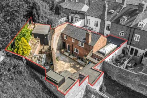 St. Johns Hill, Ellesmere. 2 bed terraced house for sale