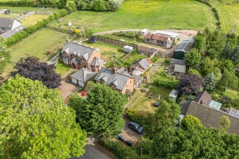 Chapel Lane, Knockin Heath. 2 bed country house for sale