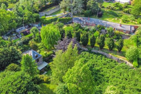 5 bedroom house for sale