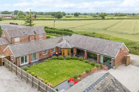 Bowling Bank, Wrexham. 4 bed barn conversion for sale